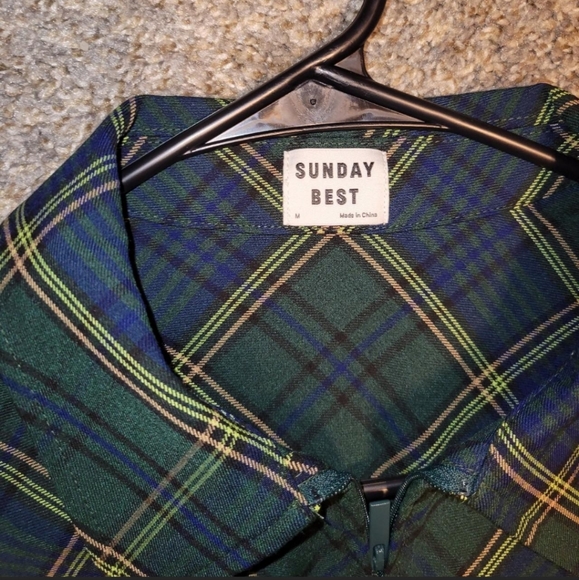 Aritzia Zip up top - Picture 4 of 4